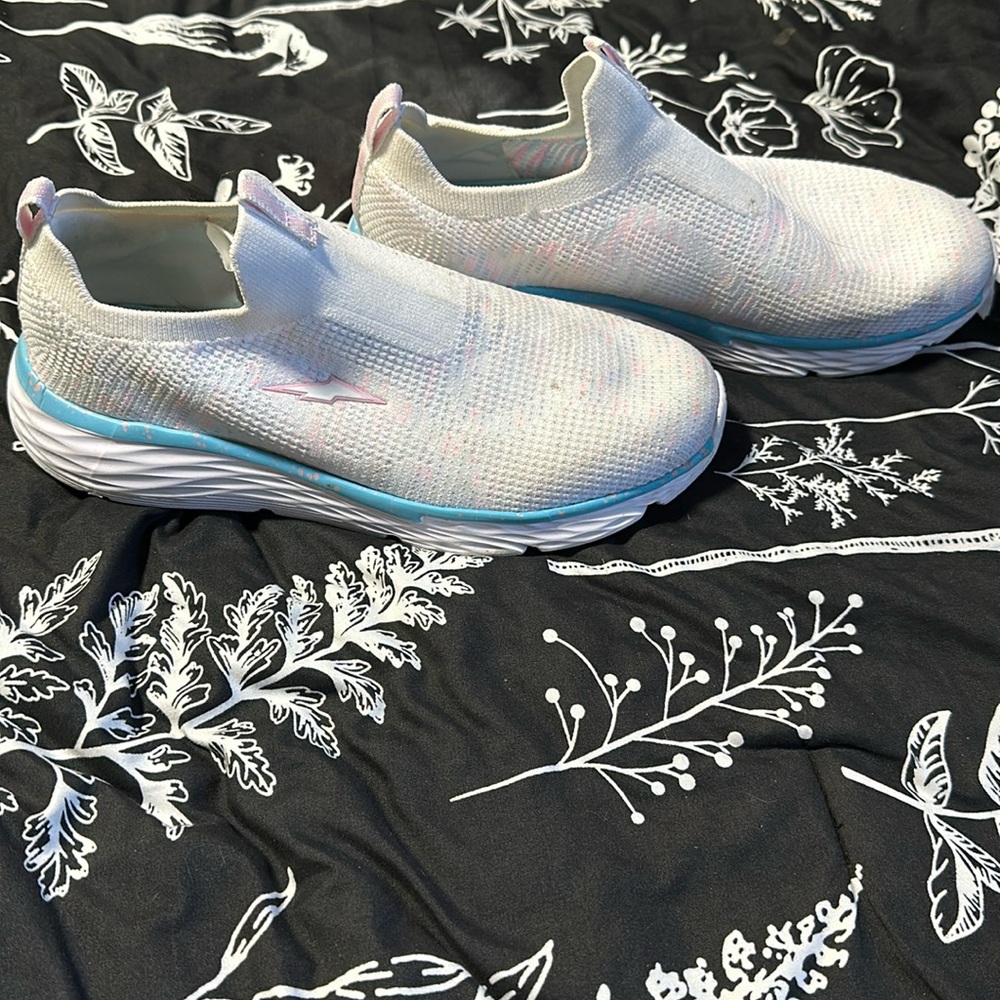 Avia memory foam sneakers